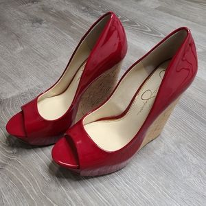 Jessica Simpson Bethani Wedge Pump Patent Red